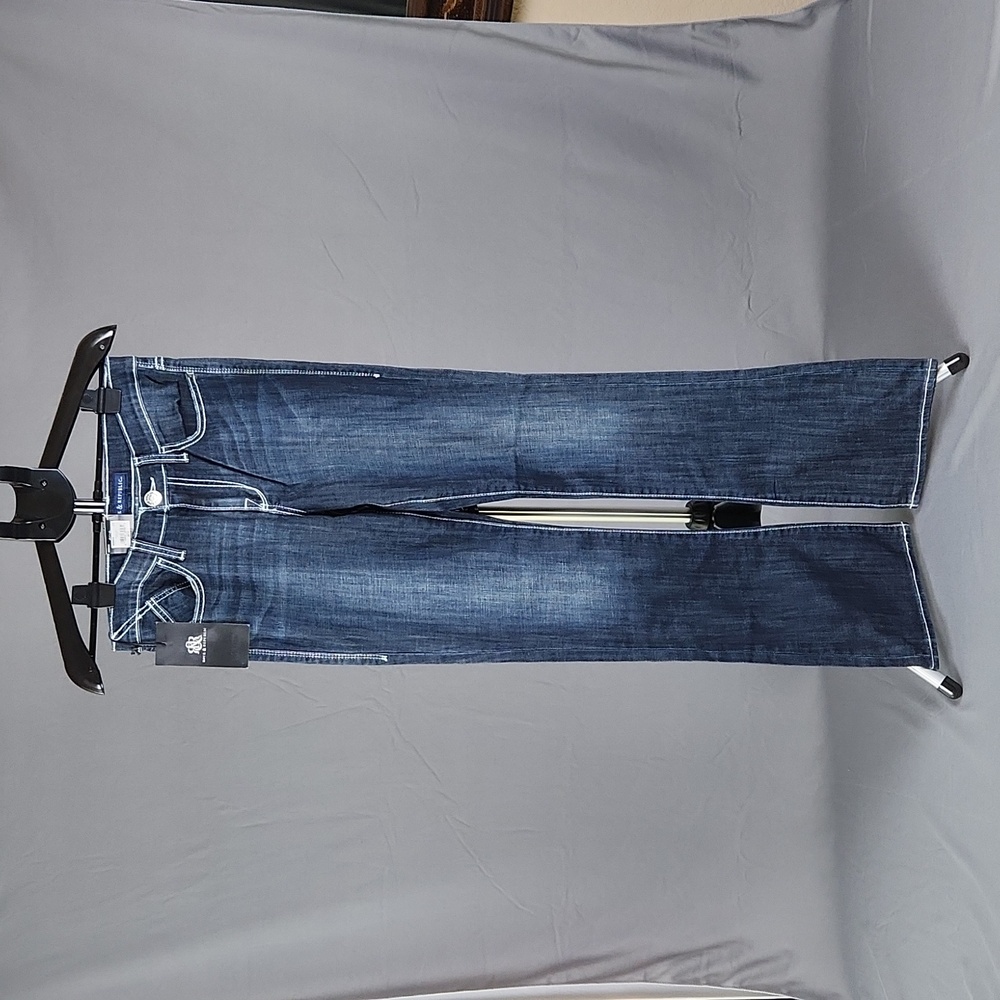 NWT- Rock&Republic Mid-Rise Bootcut Jeans- Women's - Size 8